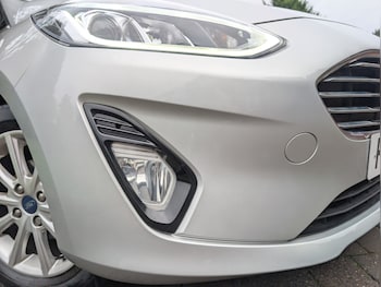 Used Ford Fiesta 2018 for sale - 76134560: Photo