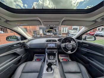 Used Jaguar XE 2017 for sale - 75897910: Photo