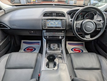 Used Jaguar XE 2017 for sale - 75897910: Photo