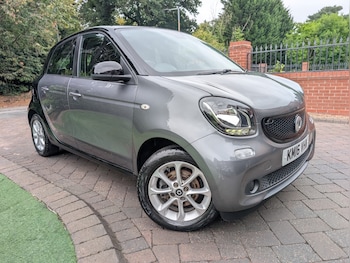 2016 (16) - 1.0 Passion *Just Serviced, MOT 08/26, 74 MPG & £20 Road Tax* 5-Door
