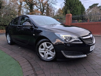 2017 (02) - 1.6 CDTi ecoFLEX Design [136] *FSH, Just Serviced & MOT July 2026* 5-Door