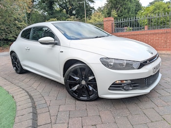 2014 (14) - 2.0 TDi BlueMotion Tech R-Line *FSH, Just Serviced & MOT 10/26* 3-Door