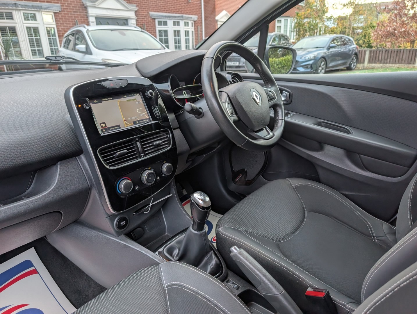 Used Renault Clio 2017 for sale - 76560671: Photo 16