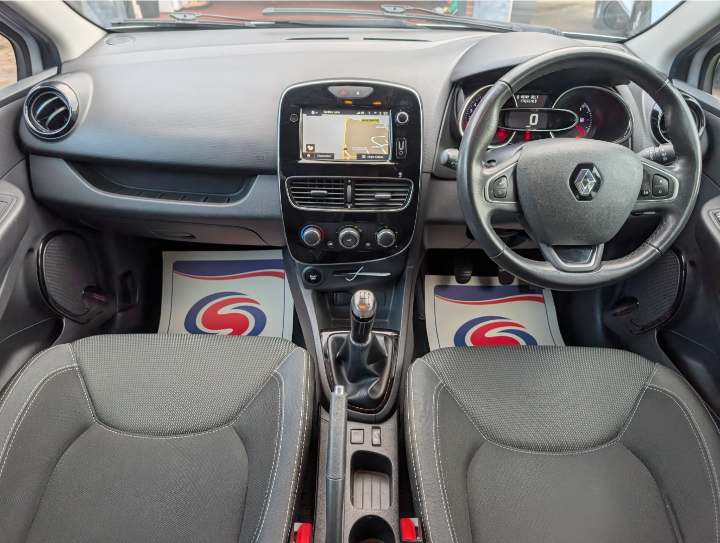 Used Renault Clio 2017 for sale - 76560671: Photo 2