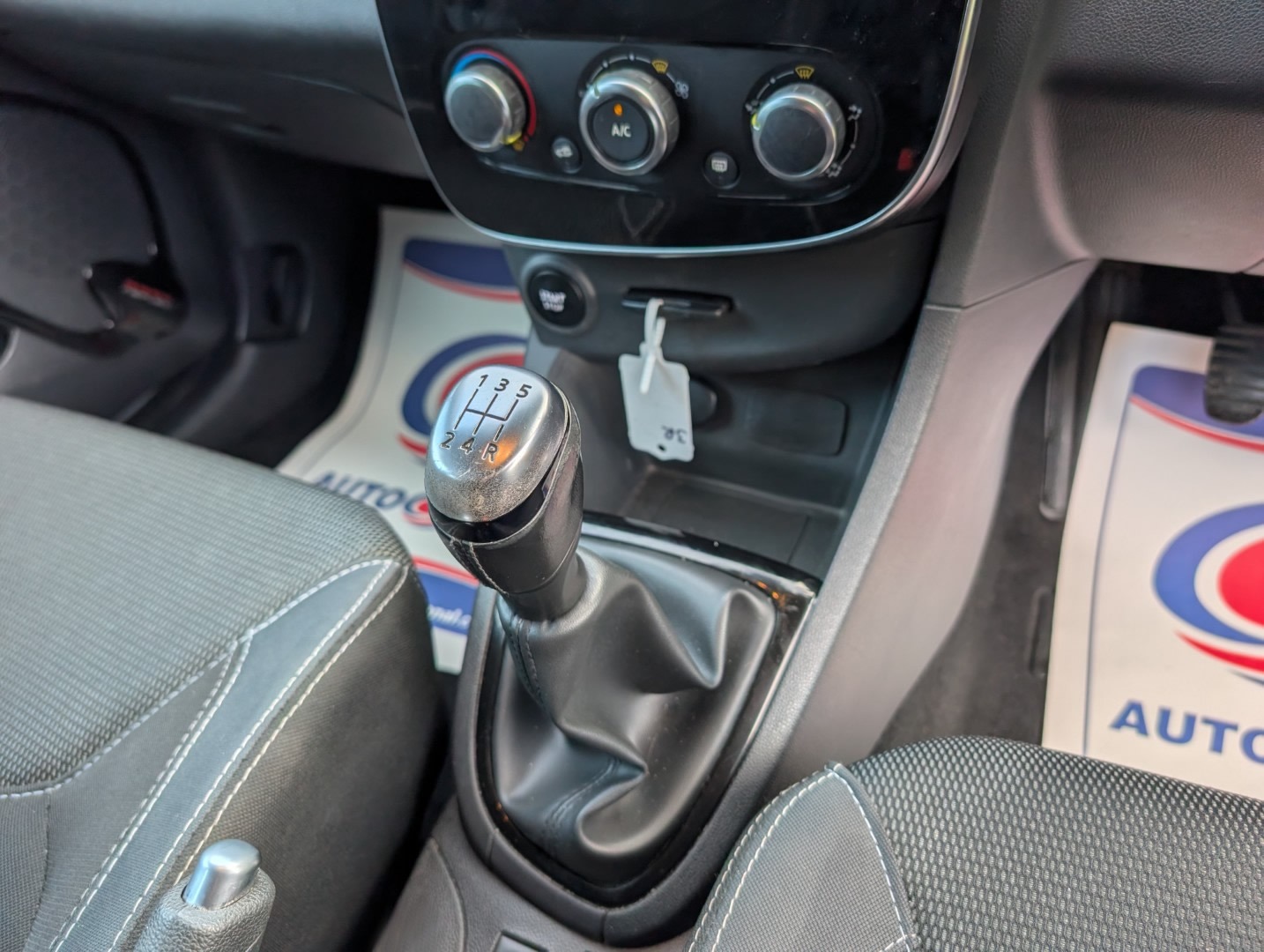 Used Renault Clio 2017 for sale - 76560671: Photo 21