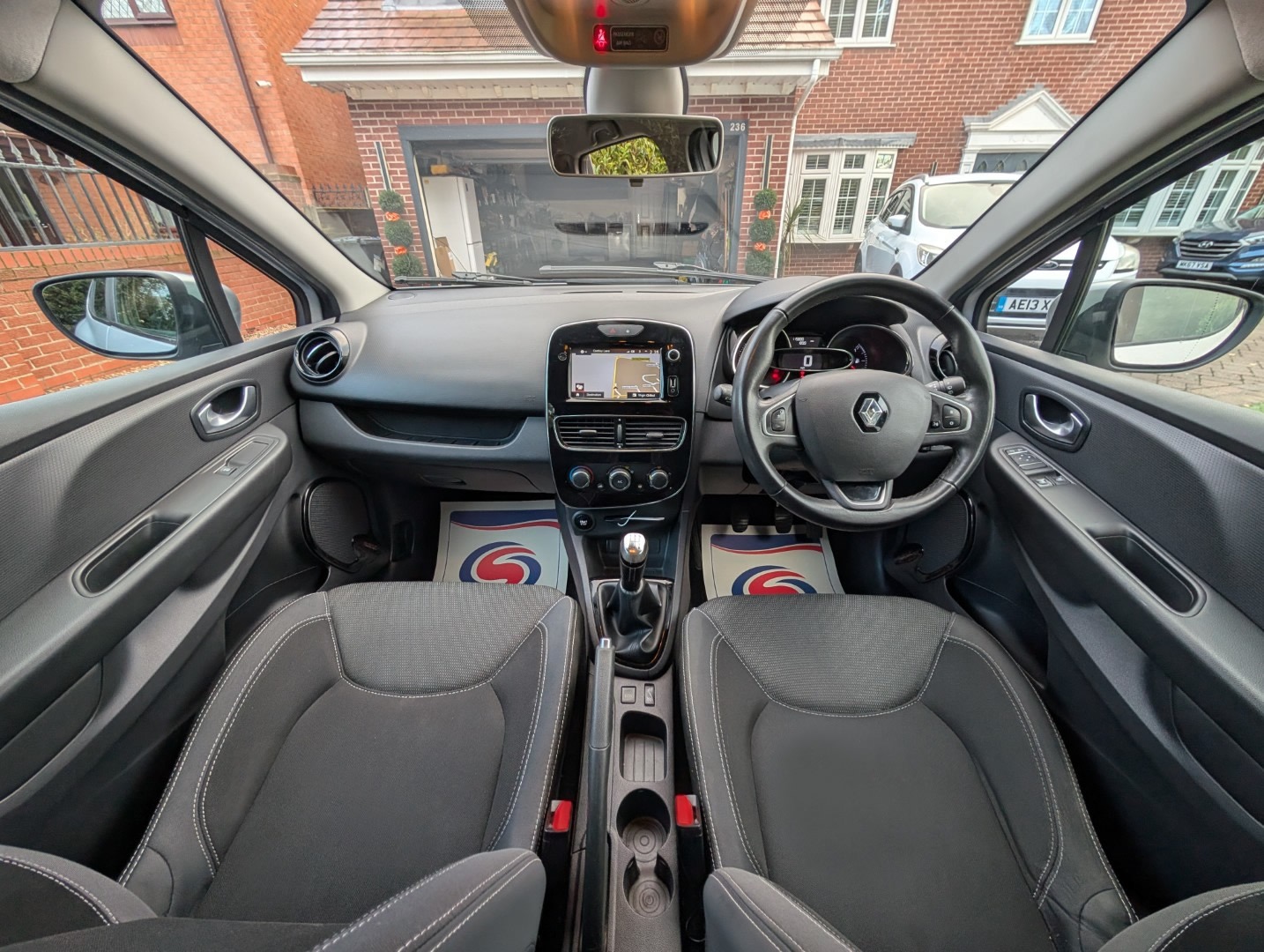 Used Renault Clio 2017 for sale - 76560671: Photo 4