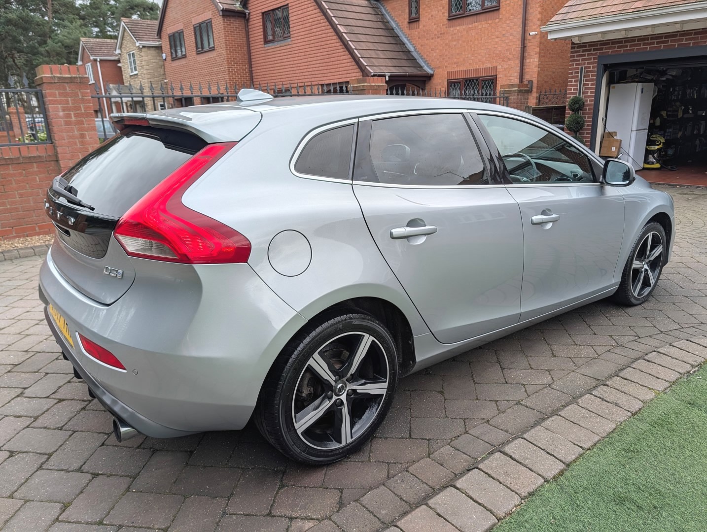 Used Volvo V40 2017 for sale - 77830662: Photo 13