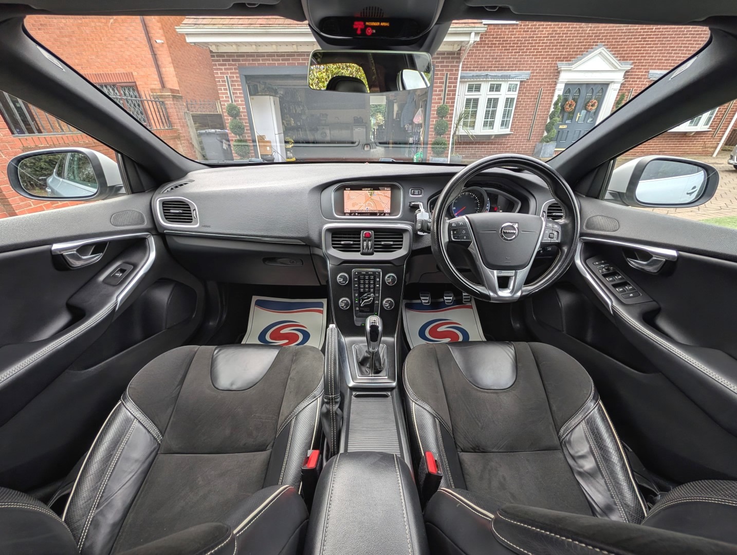 Used Volvo V40 2017 for sale - 77830662: Photo 5