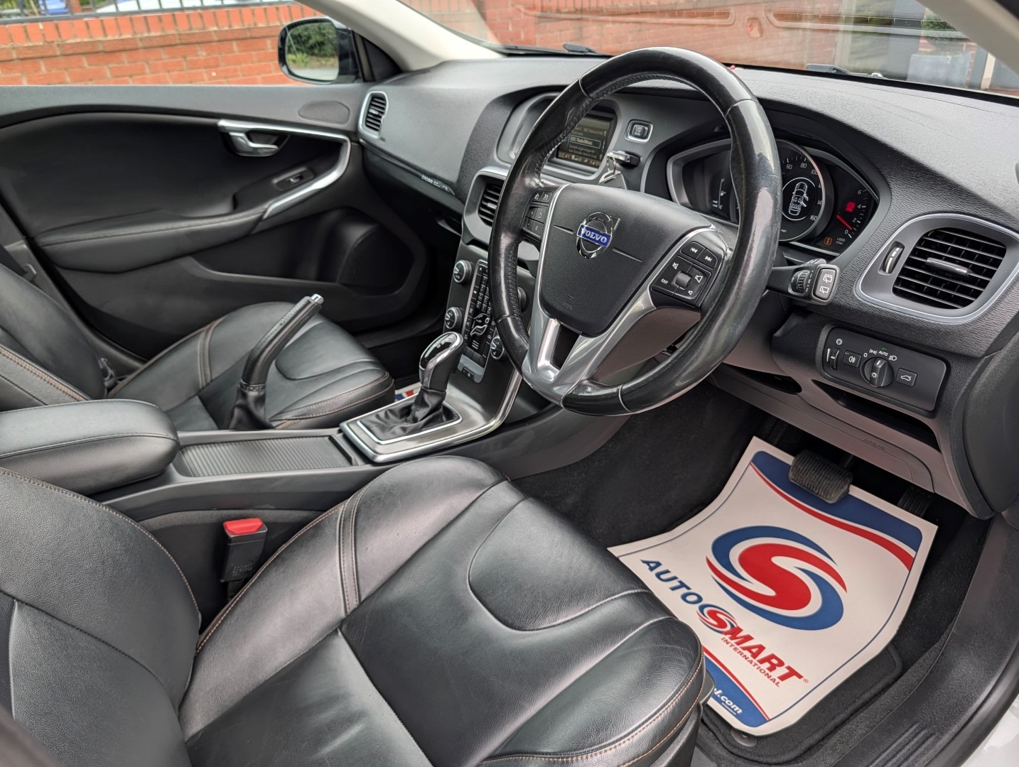 Used Volvo V40 2015 for sale - 77831691: Photo 18