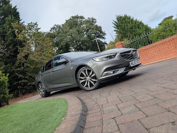 Used Vauxhall Insignia 2017 for sale - 75690602: Photo