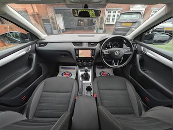 Used Skoda Octavia 2019 for sale - 77284079: Photo