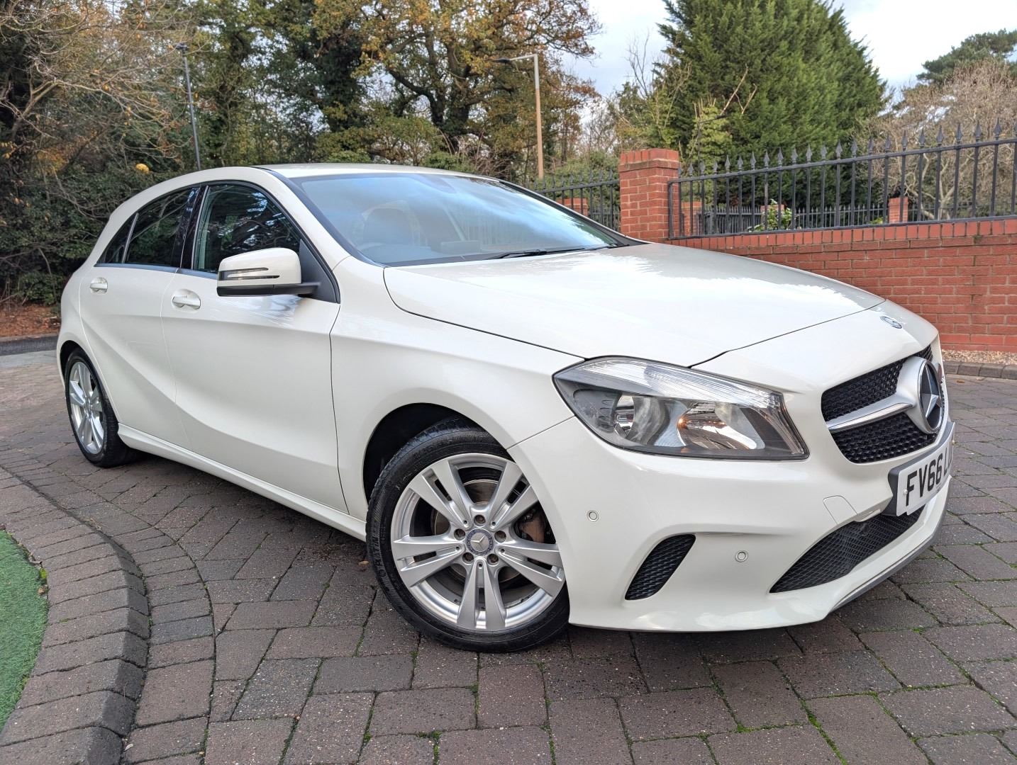 Used Mercedes-Benz A-Class 2016 for sale - 76560211: Photo 1