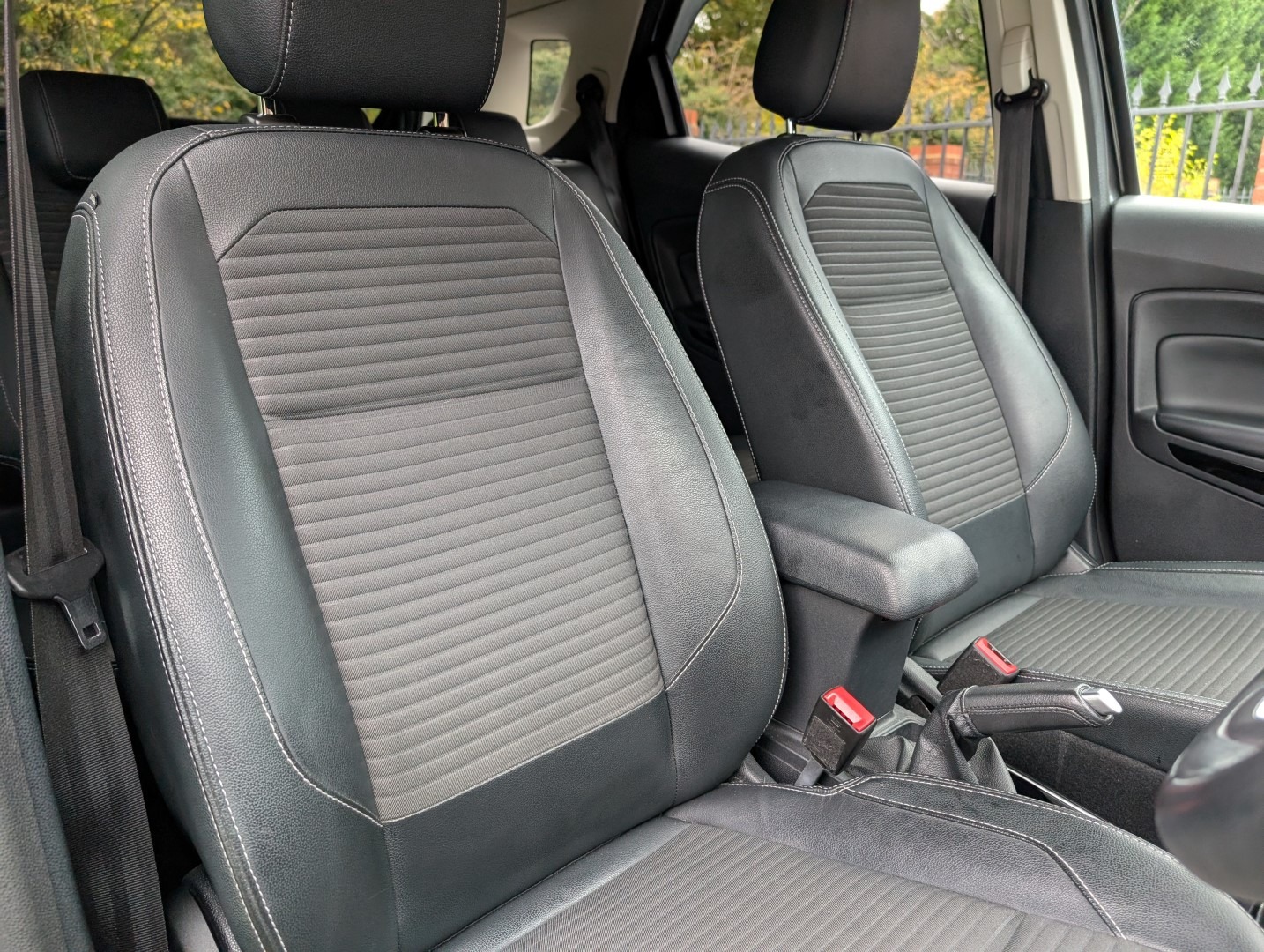 Used Ford Ecosport 2018 for sale - 76340093: Photo 25