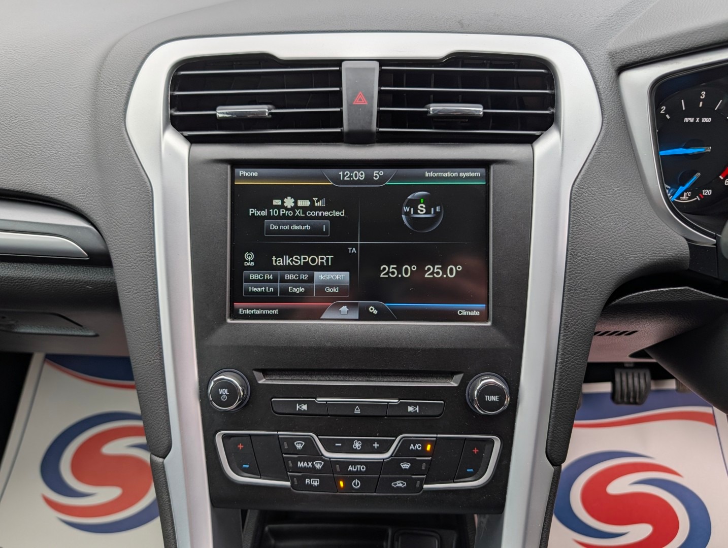 Used Ford Mondeo 2016 for sale - 77802030: Photo 21