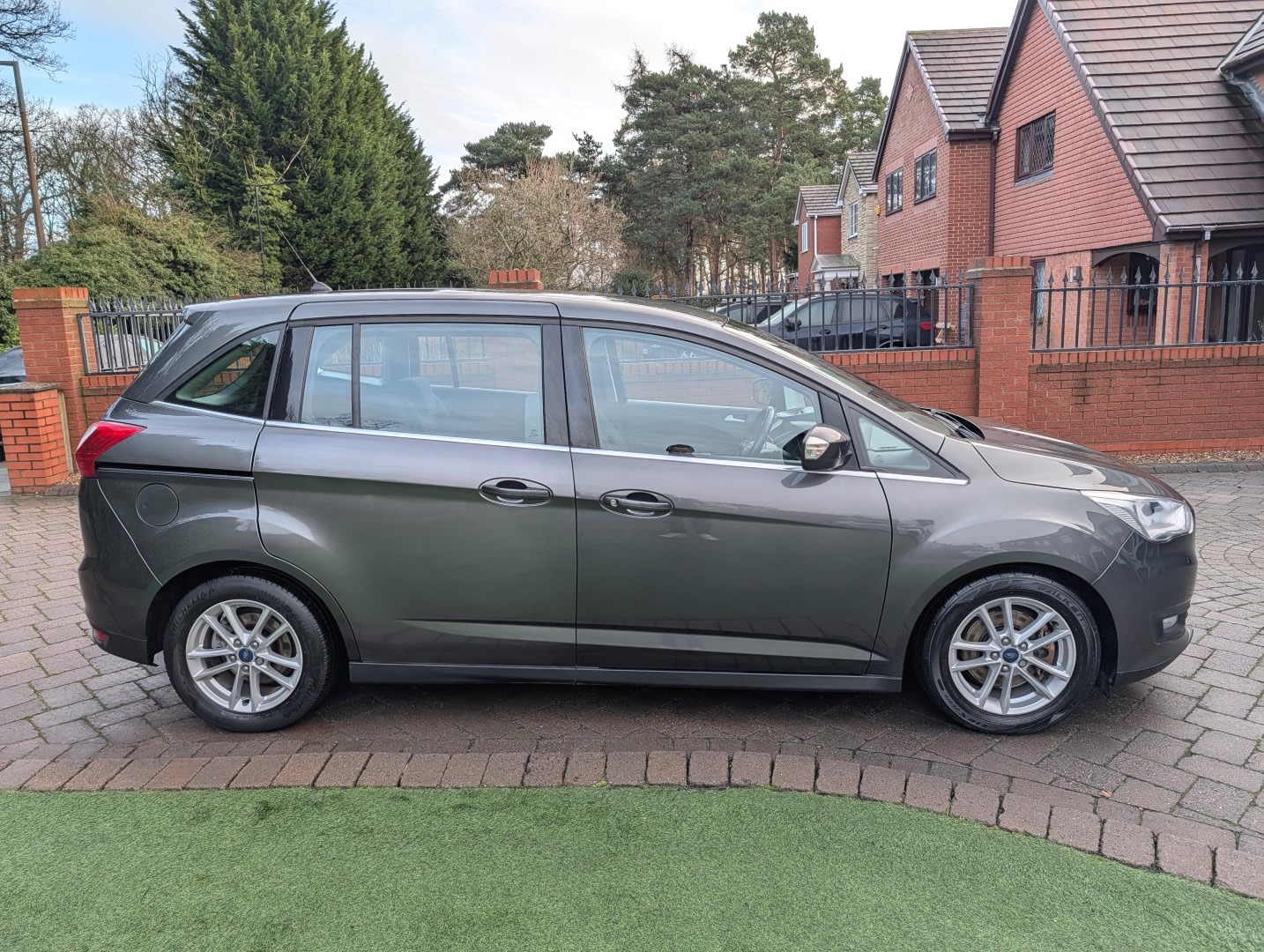Used Ford Grand C-Max 2018 for sale - 77183324: Photo 15