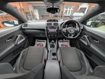 Used Volkswagen Scirocco 2017 for sale - 76725278: Photo