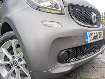 Used smart fortwo 2018 for sale - 76435890: Photo