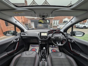 Used Peugeot 2008 2018 for sale - 77522192: Photo