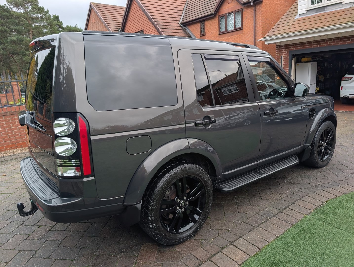 Used Land Rover Discovery 4 2014 for sale - 76373853: Photo 14