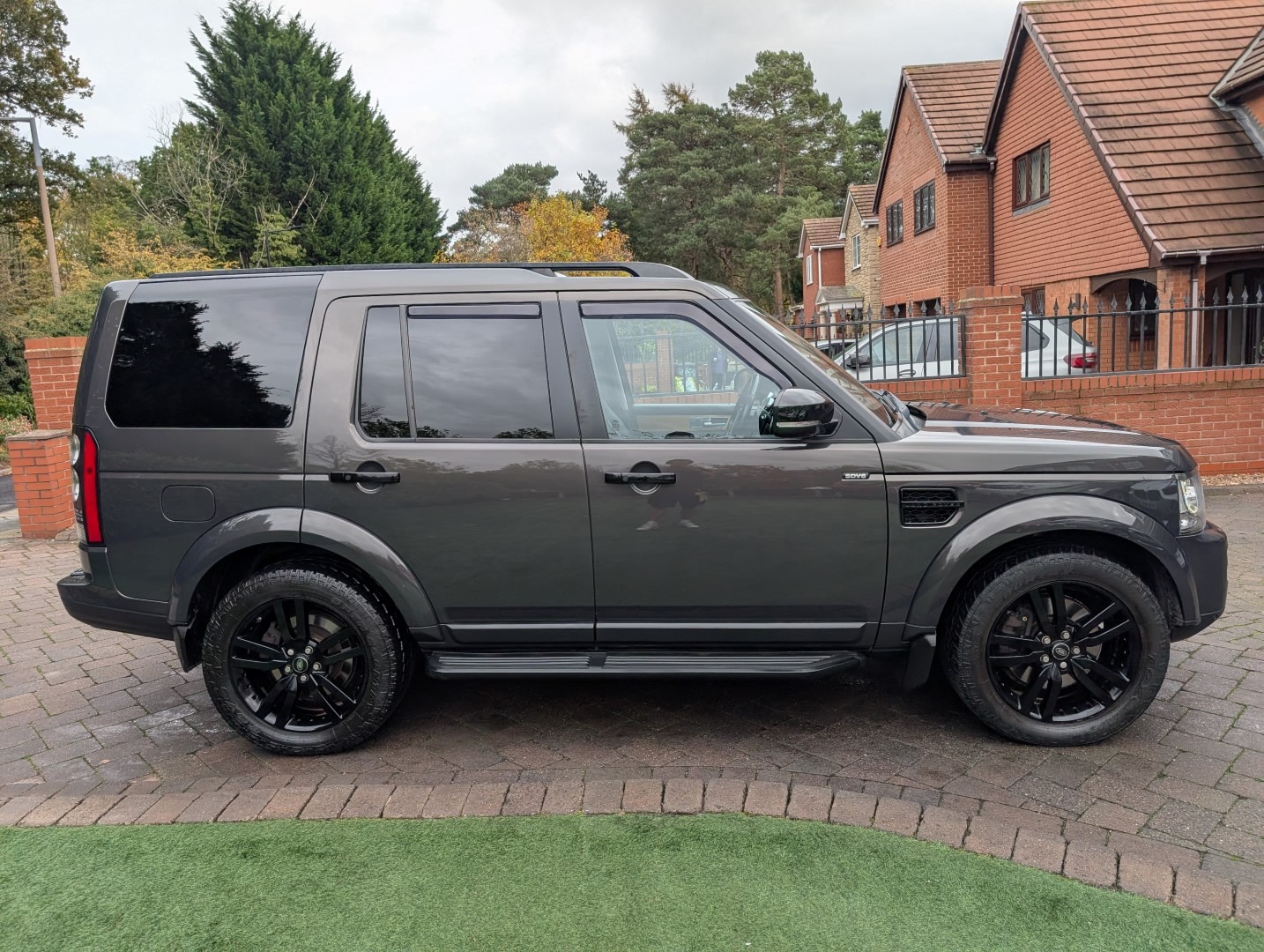 Used Land Rover Discovery 4 2014 for sale - 76373853: Photo 16