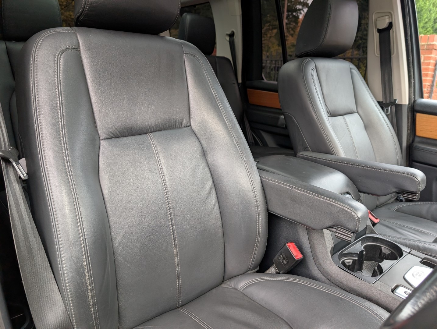 Used Land Rover Discovery 4 2014 for sale - 76373853: Photo 23