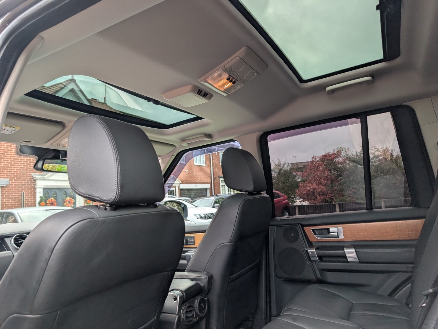 Used Land Rover Discovery 4 2014 for sale - 76373853: Photo 26