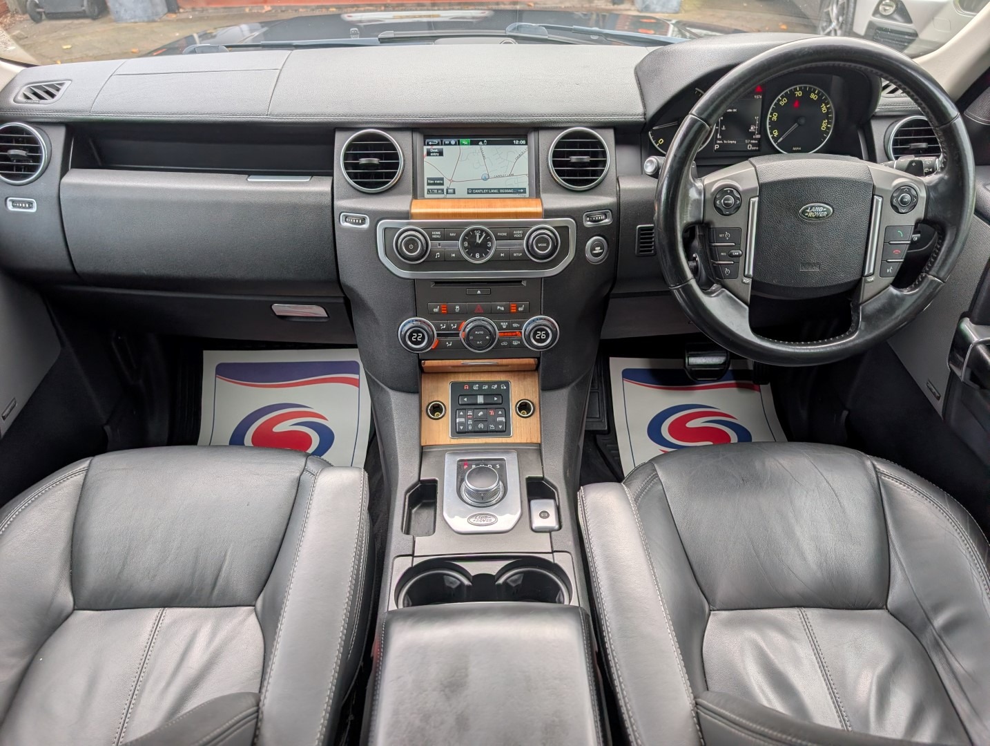 Used Land Rover Discovery 4 2014 for sale - 76373853: Photo 4