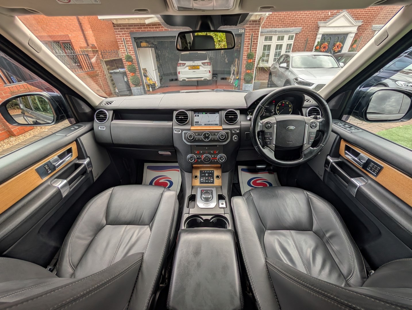 Used Land Rover Discovery 4 2014 for sale - 76373853: Photo 6