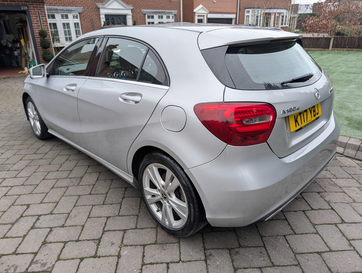 Used Mercedes-Benz A-Class 2017 for sale - 77245354: Photo 11