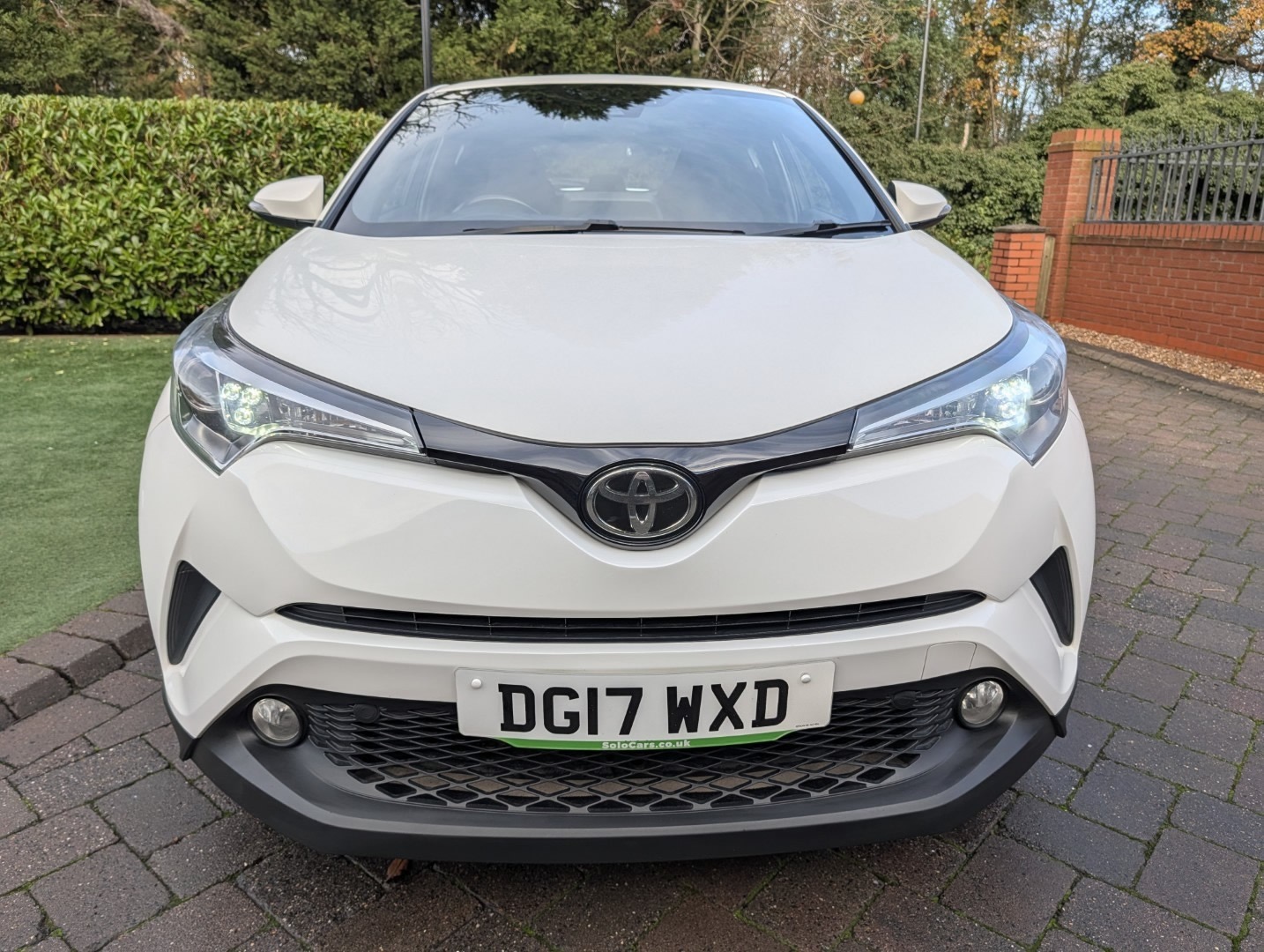 Used Toyota C-HR 2017 for sale - 76785280: Photo 7