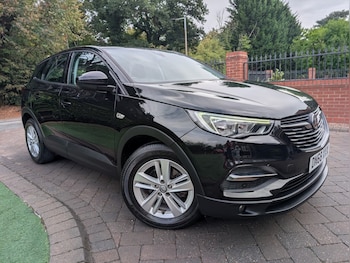 2018 (68) - 1.5 Turbo D BlueInjection SE *FSH, MOT 07/26 & 74.3 MPG* 5-Door