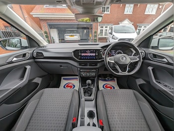 Used Volkswagen T-Cross 2020 for sale - 77429647: Photo