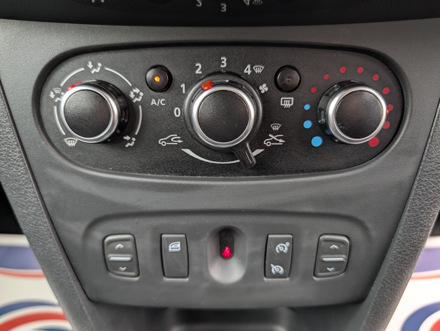 Used Dacia Sandero 2018 for sale - 78148613: Photo 25