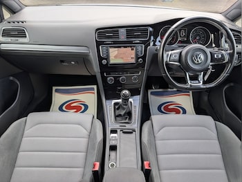 Used Volkswagen Golf 2016 for sale - 77487075: Photo