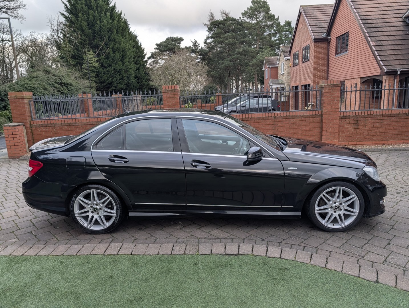 Used Mercedes-Benz C Class 2012 for sale - 77326253: Photo 16