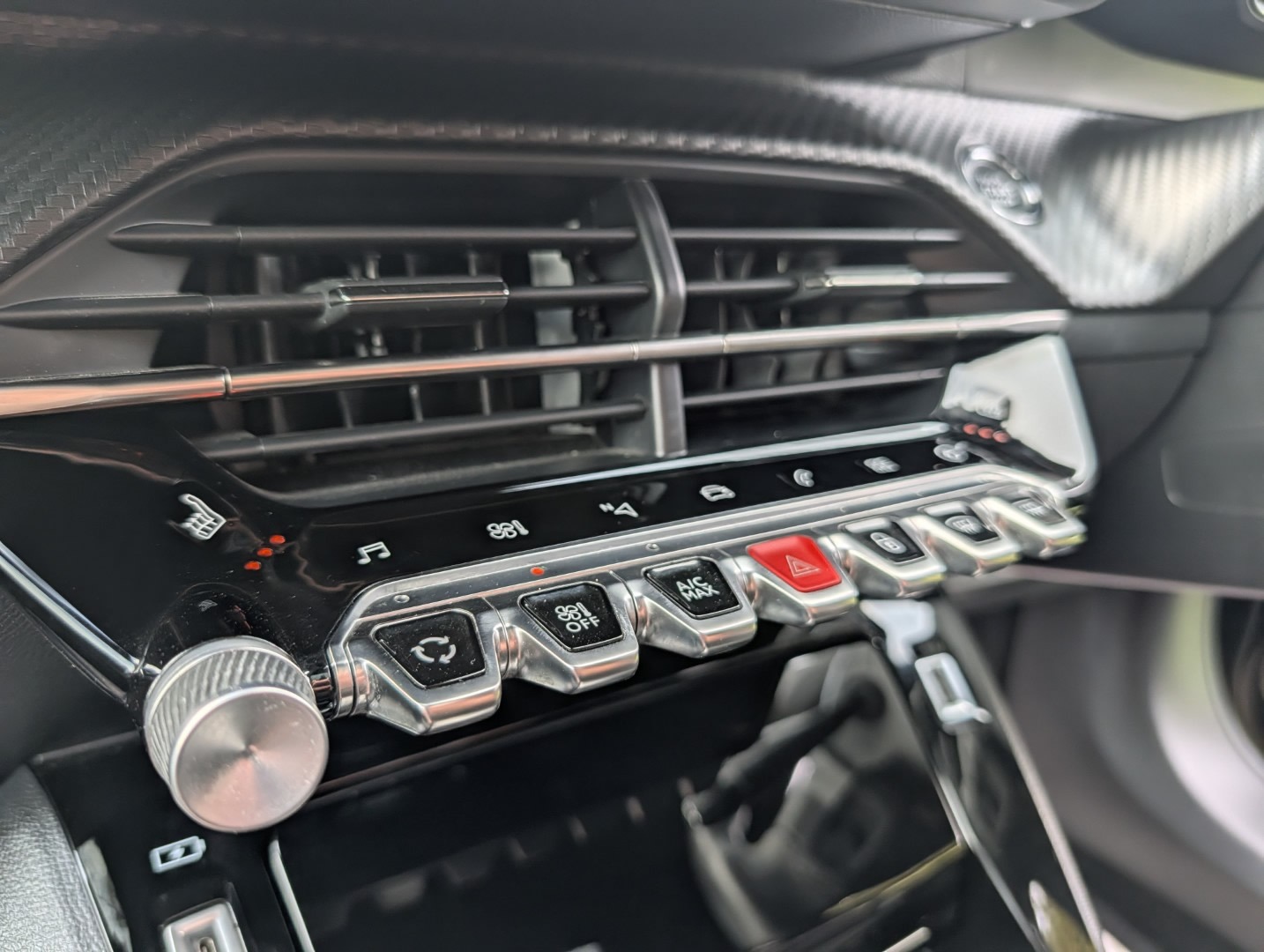 Used Peugeot 2008 2022 for sale - 77998788: Photo 24