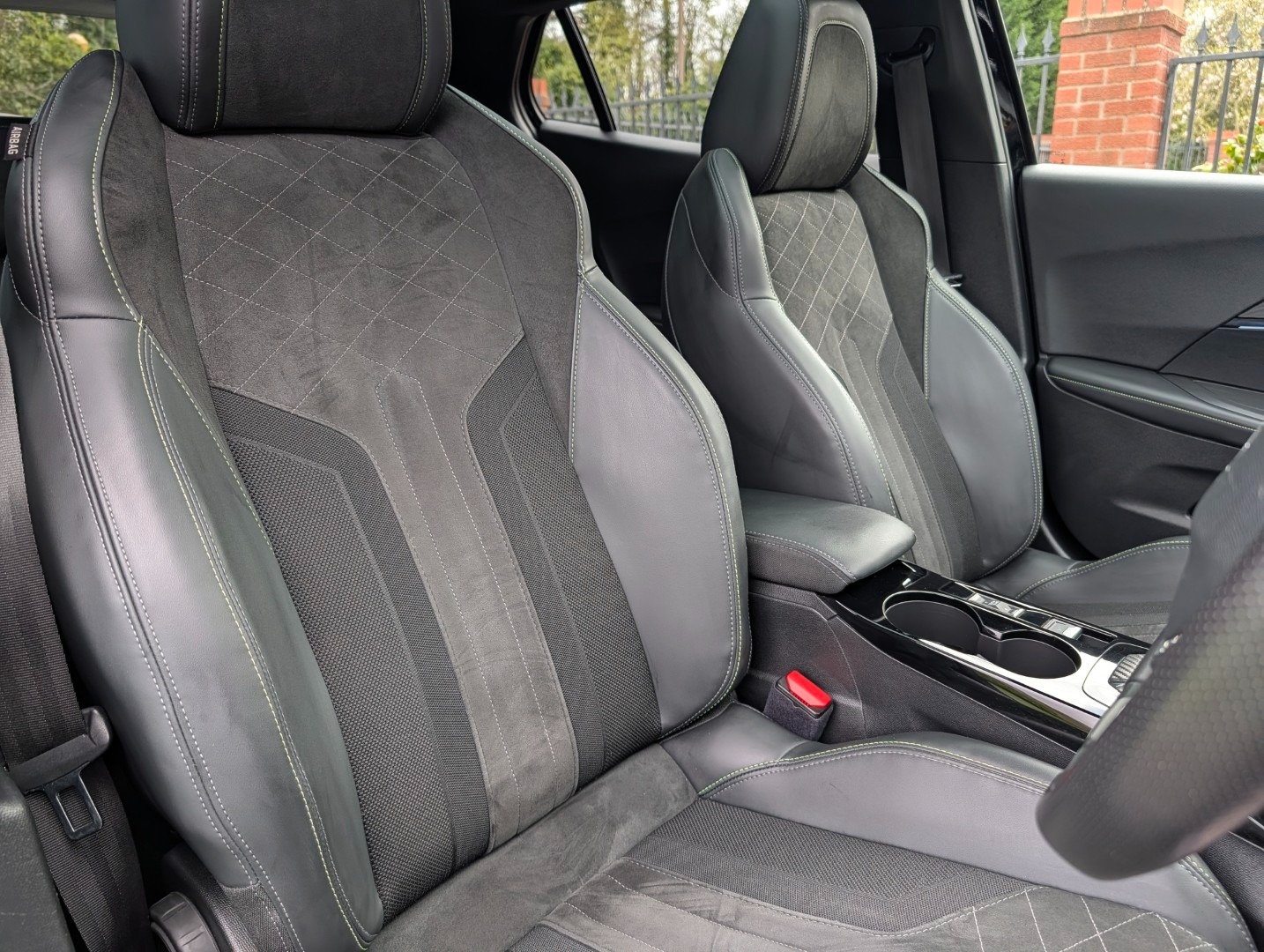 Used Peugeot 2008 2022 for sale - 77998788: Photo 26