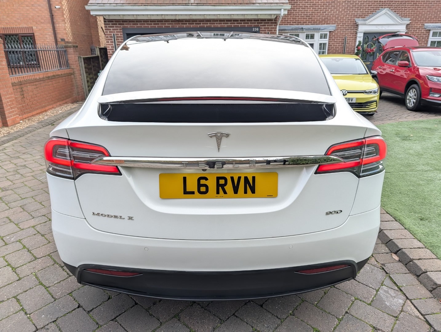 Used Tesla Model X 2017 for sale - 76662813: Photo 14