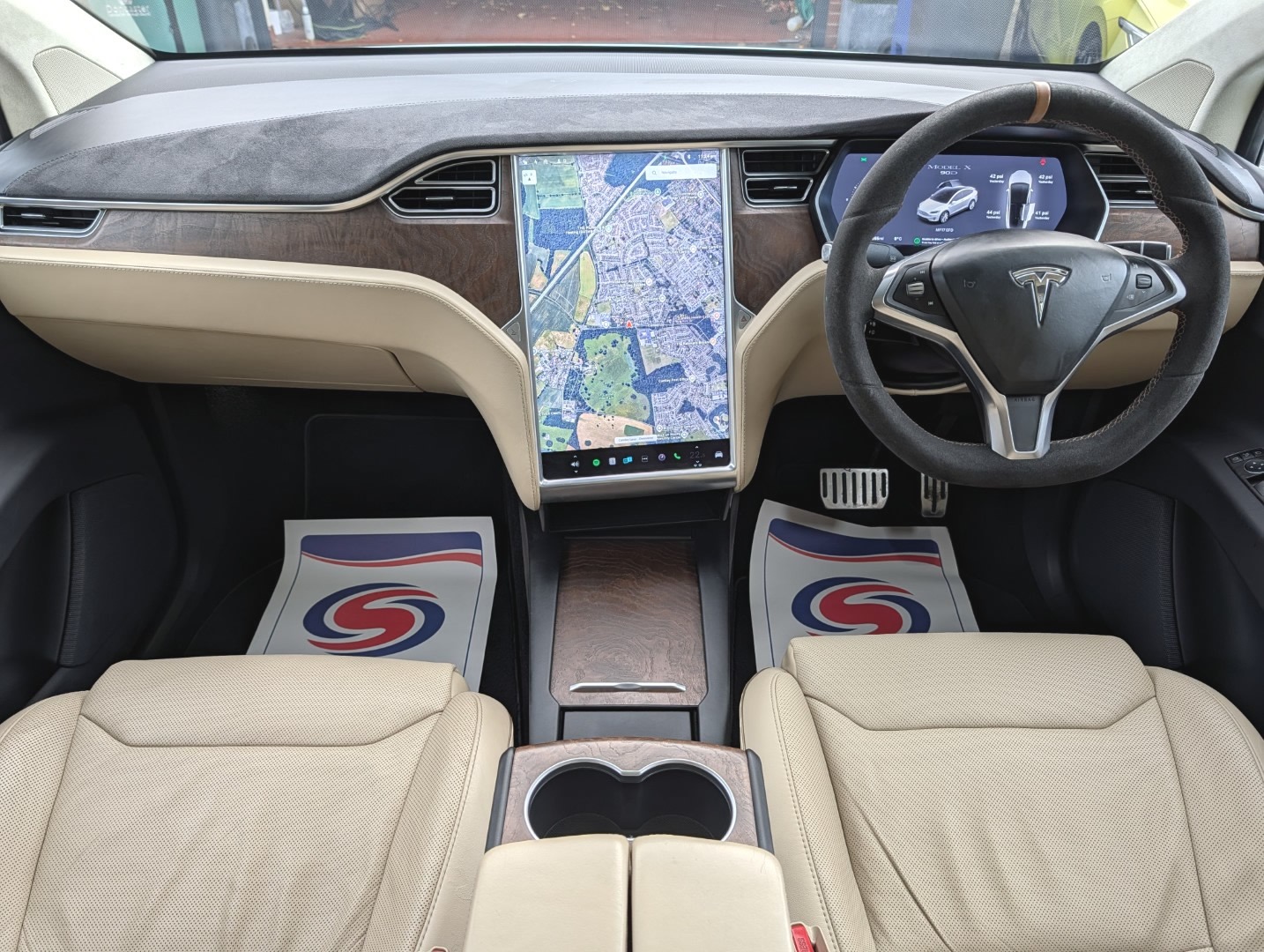 Used Tesla Model X 2017 for sale - 76662813: Photo 2