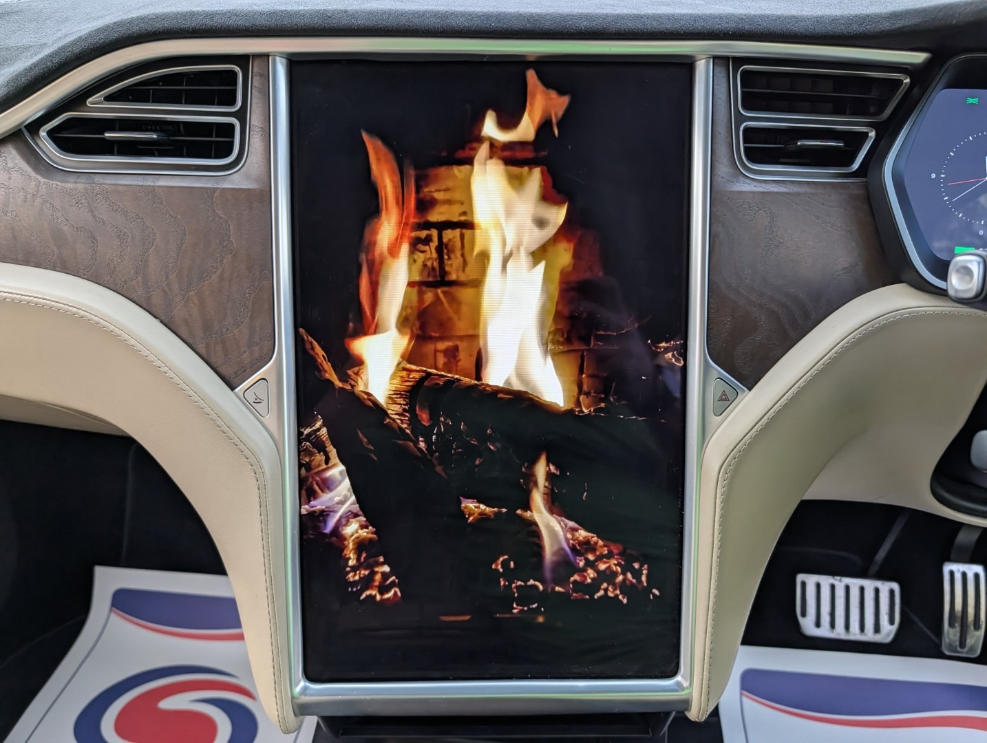 Used Tesla Model X 2017 for sale - 76662813: Photo 25