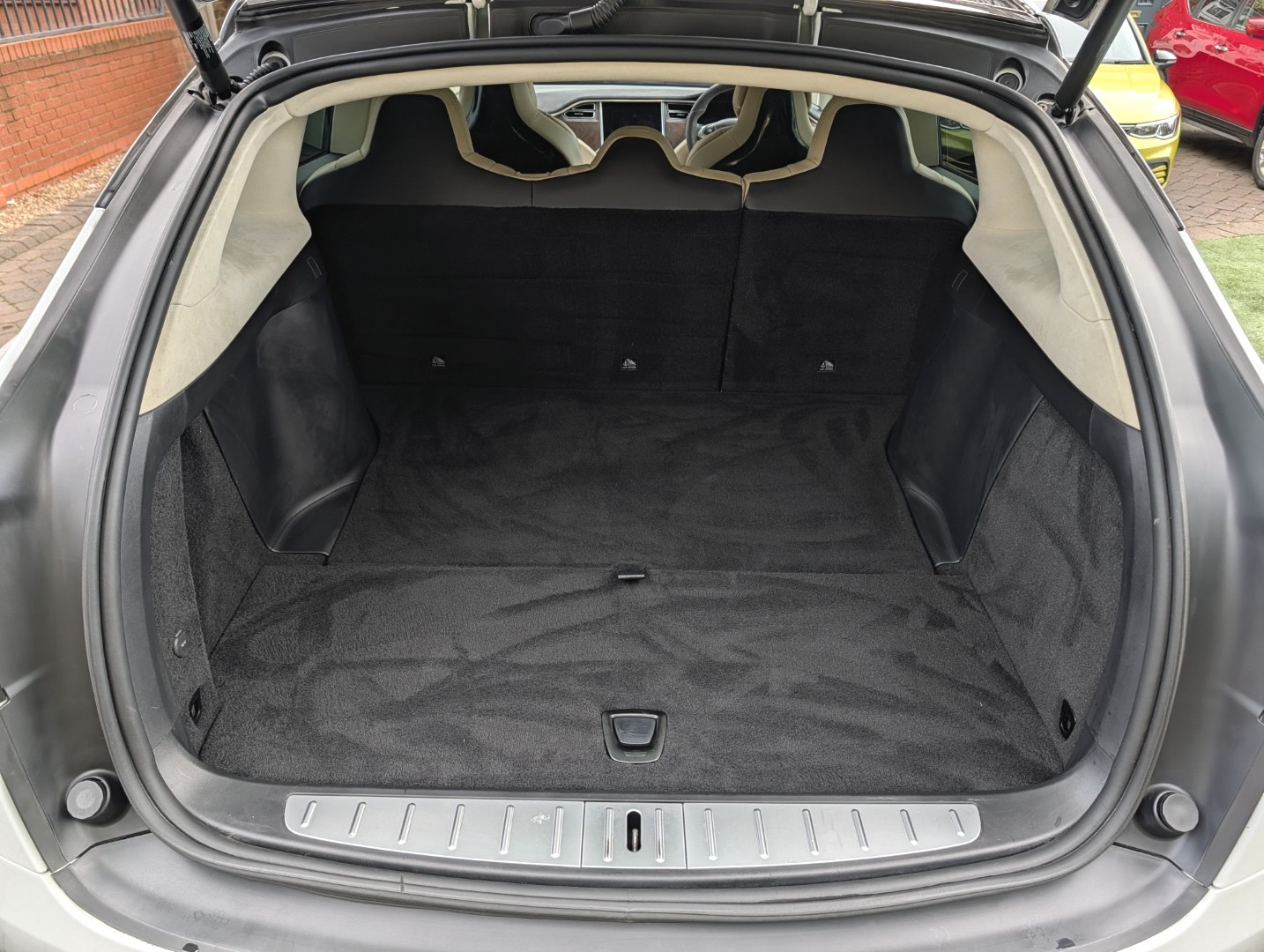 Used Tesla Model X 2017 for sale - 76662813: Photo 30