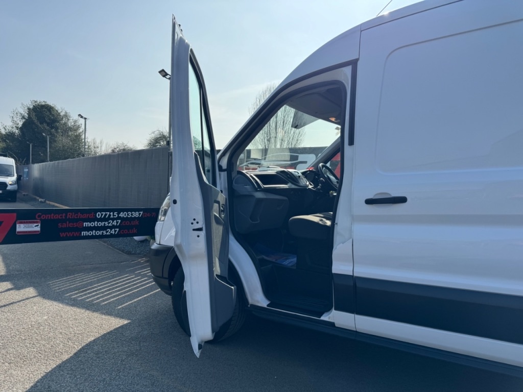 Used Ford Transit 2019 for sale - 77981681: Photo 41