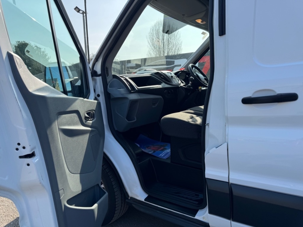 Used Ford Transit 2019 for sale - 77981681: Photo 42