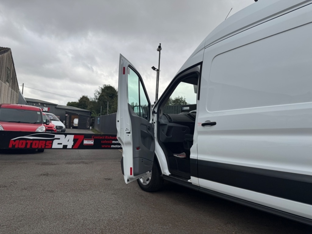 Used Ford Transit 2018 for sale - 77997402: Photo 45