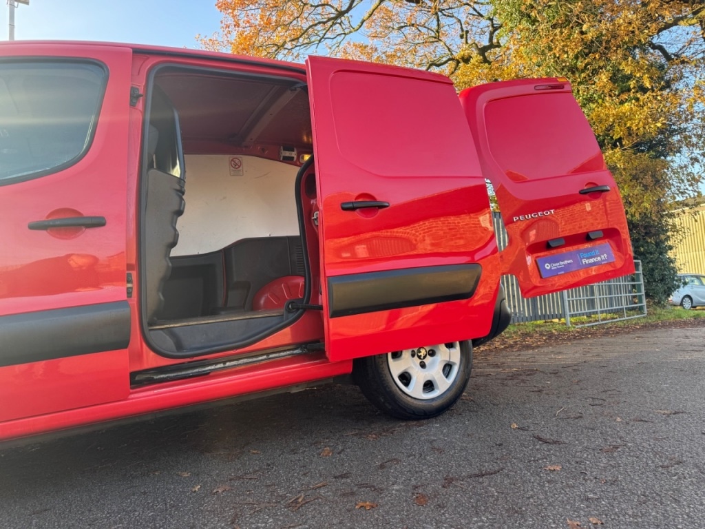 Used Peugeot Partner 2012 for sale - 76847969: Photo 10