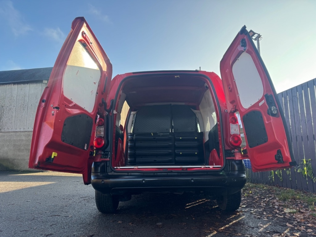 Used Peugeot Partner 2012 for sale - 76847969: Photo 12