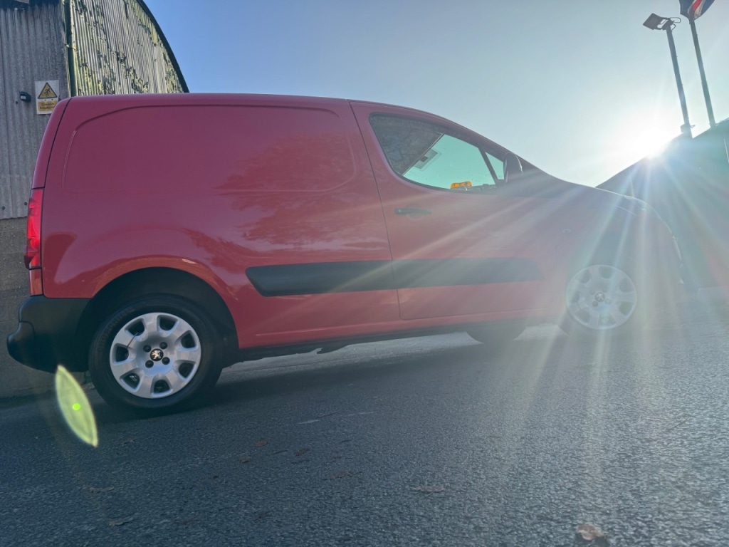 Used Peugeot Partner 2012 for sale - 76847969: Photo 47