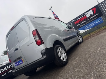 Used Peugeot Partner 2017 for sale - 76508802: Photo