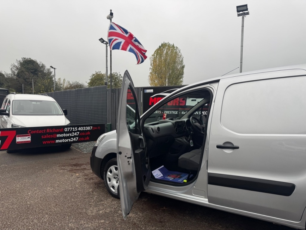 Used Peugeot Partner 2017 for sale - 76508802: Photo 41