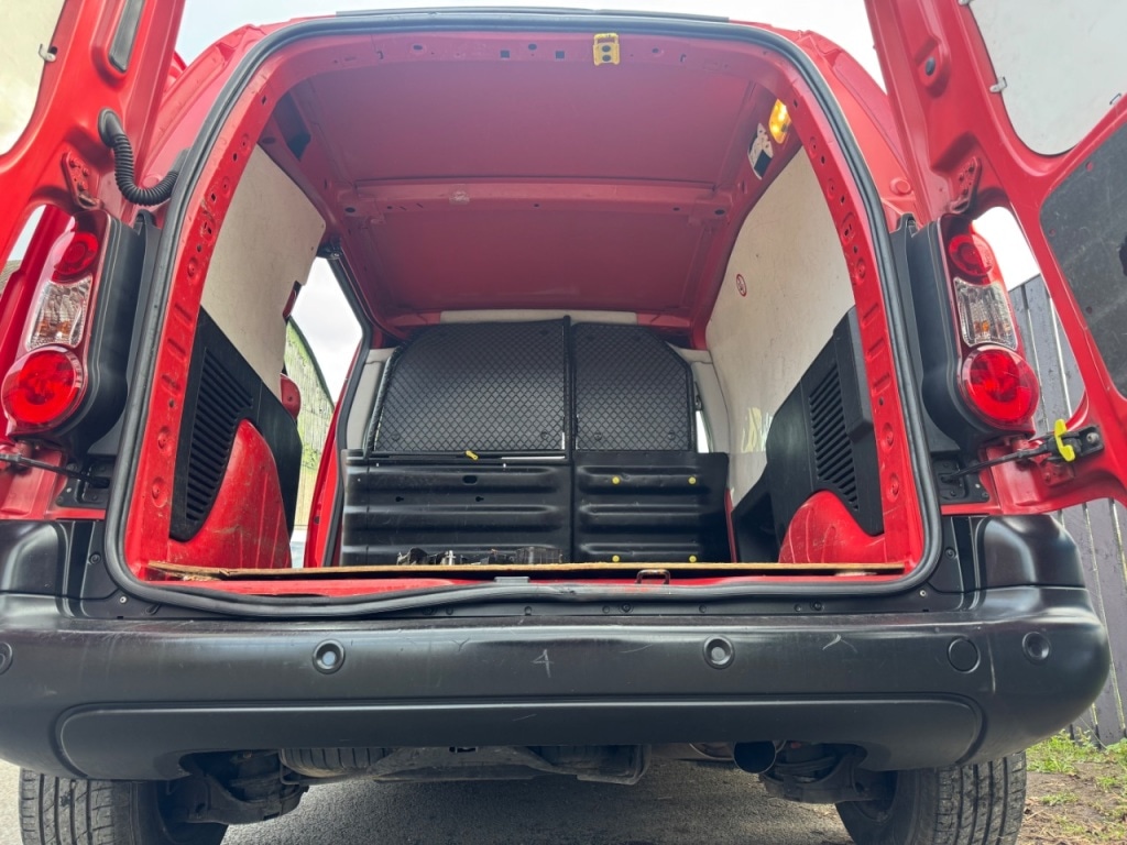 Used Peugeot Partner 2012 for sale - 77708599: Photo 11